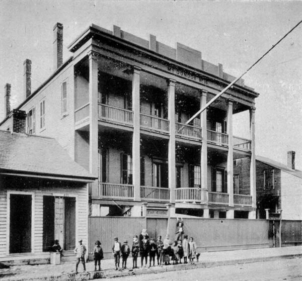 fillmore-school-building